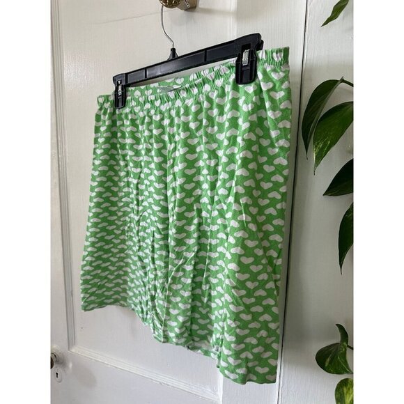 Size Medium White Heart green shorts - Picture 2 of 7